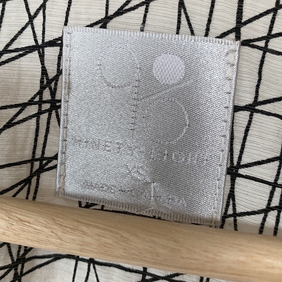 Linen oversized summer coverup shirt - Picture 4 of 10